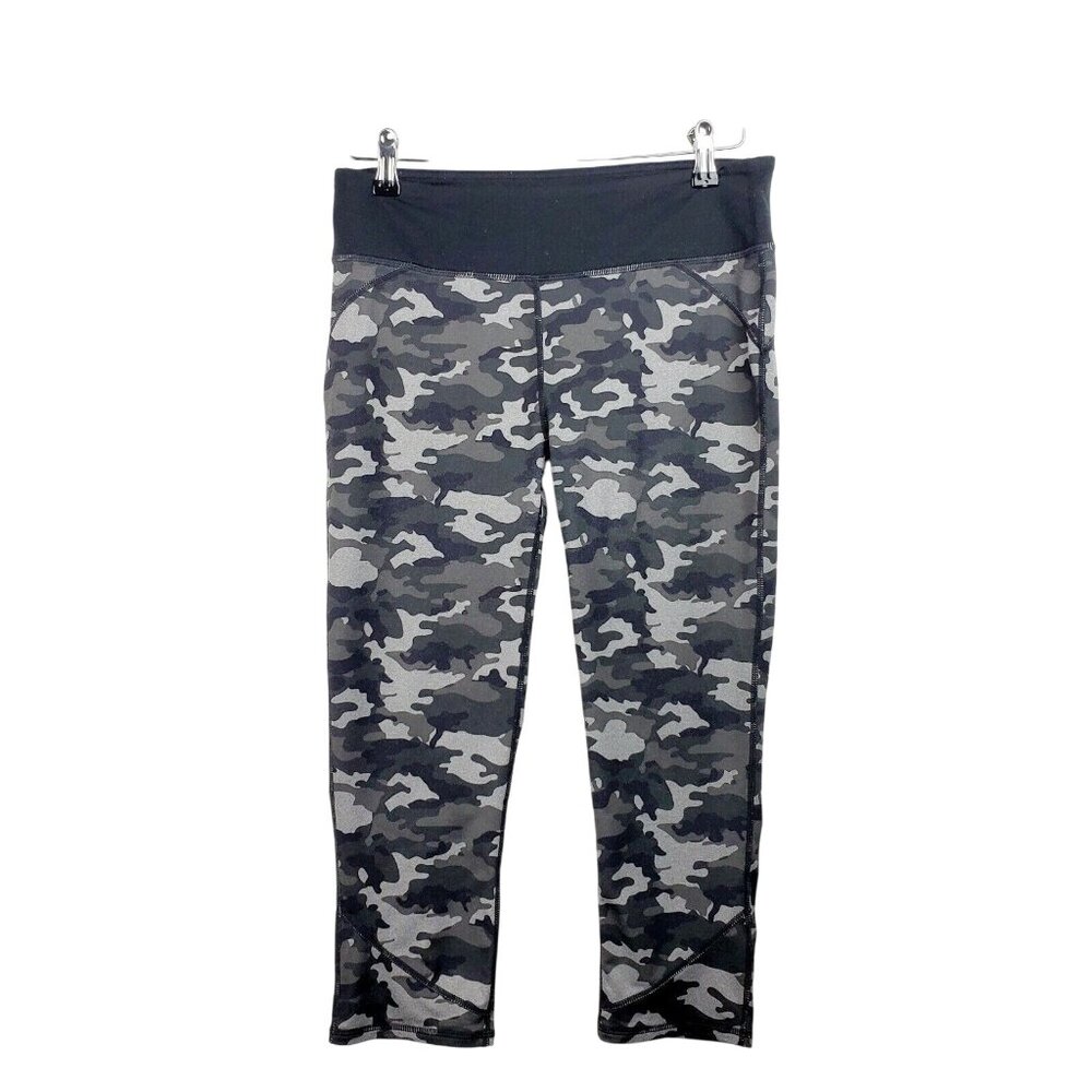 Fabletics Nadi Women's Camo Legging Capri Black Gray Workout Athletic Sz Lg EUC